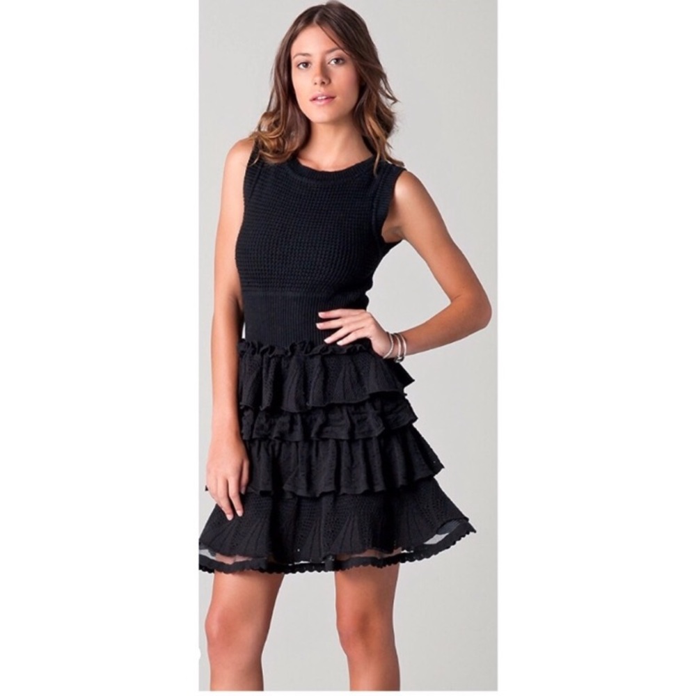 RED Valentino Sleeveless Lace Tiered Dress